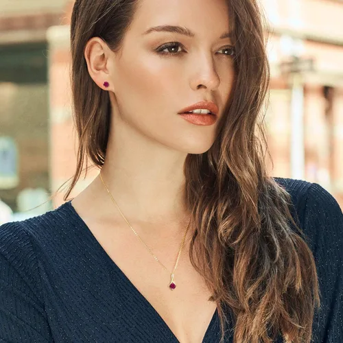Vista 3 de Gem Stone King Juego de joyas de plata chapada en oro amarillo de 18 quilates con rubí creado para mujer, corte redondo de 2.40 quilates con cadena