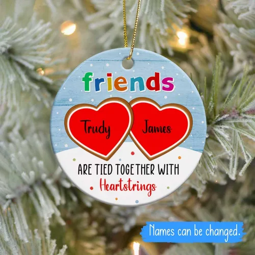 Vista 2 de Adornos de cerámica personalizados para los mejores amigos están atados con cuerdas de corazón, adorno personalizado de 2 amigos, adorno de buenos