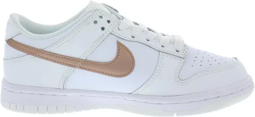 Vista 123 de Nike Kid's Dunk Low Sneaker