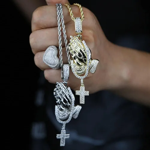 Vista 5 de Joyería de moda - Collar de crucifijo hip hop, colgante de cruz de color dorado con dije de mano para orar para hombre, joyería cúbica de hip hop