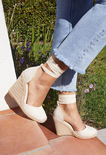Vista 6 de JustFab Jenala Cuñas para mujer, los zapatos perfectos para mujer, estilo casual, cuñas cerradas, zapatos de verano para mujer y tacones de cuña