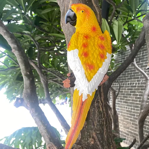 Vista 2 de Loros abrazadores de árboles, escultura de guacamayo de jardín, hermosa decoración artística colgante de árbol mirador de pájaro adorno para patio