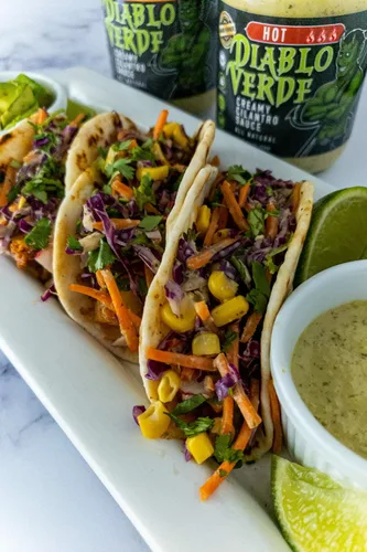 Vista 7 de Diablo Verde Salsa, galardonada, salsa cremosa de cilantro, nivel de calor caliente, (paquete de 2) botella de 12.5 onzas, hecha con cilantro, ajo