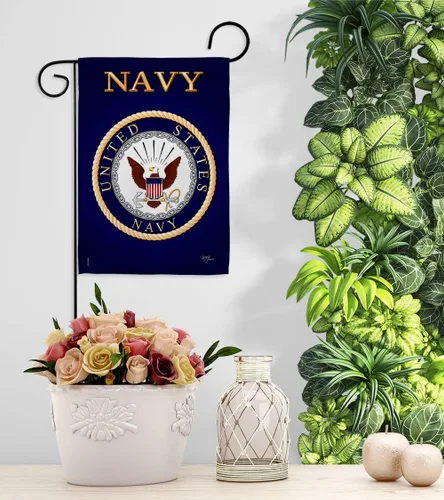 Vista 9 de Breeze Decor Bandera de jardín de 13 x 18.5 pulgadas, con licencia oficial de las Fuerzas Armadas de los Estados Unidos de la Marina de los Estados