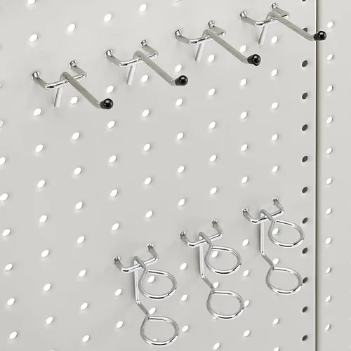 Vista 2 de Amazon Basics Kit de tablero rectangular de metal para almacenamiento de pared, resistente al óxido y a los arañazos, 48 piezas, gris