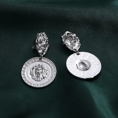 Vista 4 de Aretes de clip para mujer, hipoalergénicos, ligeros