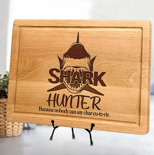 Vista 7 de Tabla de charcutería de tiburón personalizada, tabla de cortar de tiburón grabada personalizada, tabla de servir de charcutería, tabla de servir