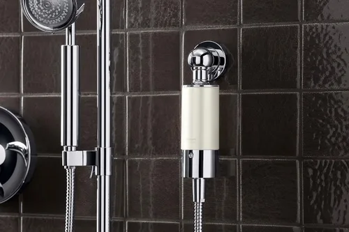Vista 3 de Kohler 30646-CP Sistema de filtración de agua de ducha acuífero, reduce el cloro y el olor, incluye reemplazo de filtro, cromo pulido