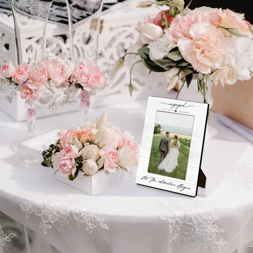 Vista 4 de Marco de fotos de compromiso para parejas recién casadas de 4 x 6, regalos de compromiso para parejas, regalo de recién casados, regalos de boda
