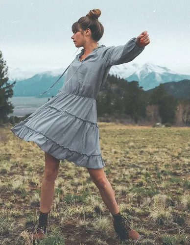 Vista 2 de BTFBM - Vestido casual de otoño para mujer con cuello en v lazo manga larga cintura alta con volantes con puntos y niveles acampanado