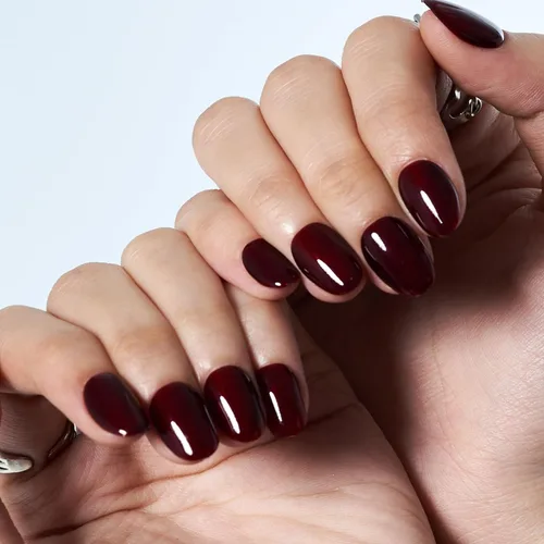 Vista 9 de GLAMERMAID Uñas postizas cortas ovaladas, góticas, hechas a mano, color burdeos gótico, pegamento de gel para otoño, 24 unidades, brillantes