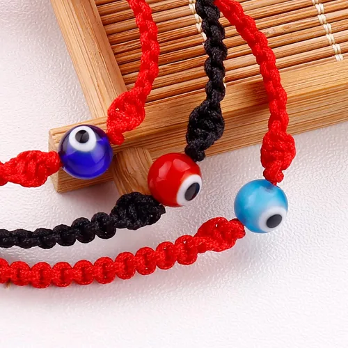 Vista 10 de SUMMER LOVE Handmade Jewelry Evil Eye Bracelets with Card,Black Red String Bracelets Kabbalah Protection Luck Amulet for Women Men Friends Pulseras