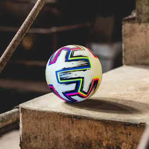 Vista 5 de Balón de fútbol famoso del partido final de la Copa del Mundo Euro 2020, diseño de 6 paneles de fútbol [tamaño oficial 5] – Perfecto