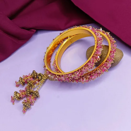 Vista 2 de Efulgenz Pulsera de cuentas india con dijes de borla colgantes, joyería de novia para mujer