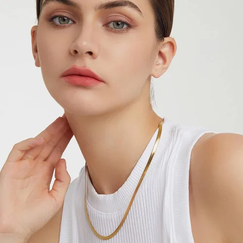 Vista 5 de Collar de cadena de serpiente chapada en oro de 14 quilates, collar de espiga para mujer, collar de cadena plana relleno de oro para mujeres