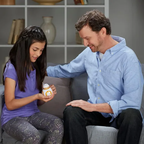 Vista 7 de Juego Bop It! Edición Star Wars BB-8, Regalos para Niños, Juegos Electrónicos para Niños de 8 años en adelante (Exclusivo de Amazon)