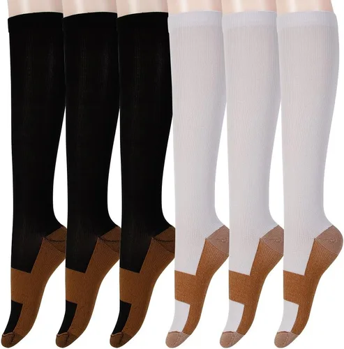 Vista 7 de Calcetines de compresión graduados de cobre, 6 pares de calcetines de compresión antifatiga hasta la rodilla para hombres y mujeres, medias de Negro