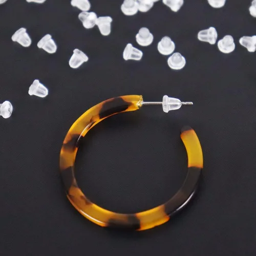 Vista 5 de 120 piezas de aretes para tachuelas, parte trasera de aretes, almohadillas de seguridad suaves y transparentes para las orejas, topes de embrague