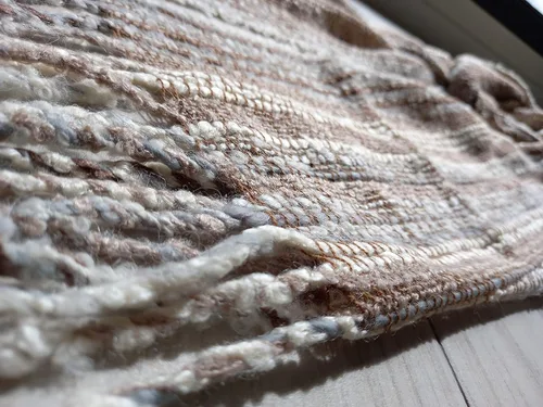 Vista 4 de Genérico Bufanda 100% de alpaca bebé para mujer. Fabricada en Perú. Suave, limpia e hipoalergénica. Tejido lujoso. Hecho a mano