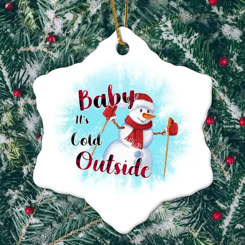 Vista 3 de Adorno de cerámica de copo de nieve de 3 pulgadas con diseño de muñeco de nieve de bebé hace frío afuera muñeco de nieve colgante de porcelana