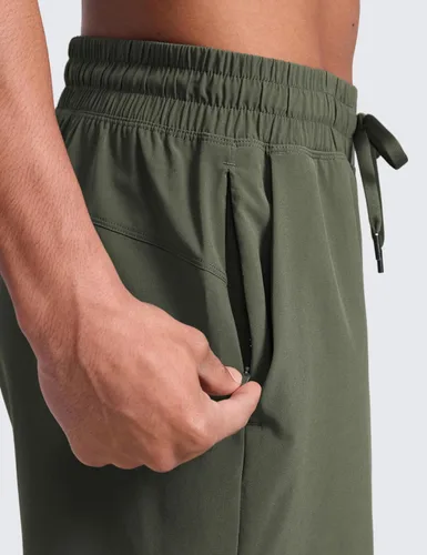 Vista 5 de CRZ YOGA Pantalones cortos de entrenamiento sin forro para hombre de 5 pulgadas, ligeros, de secado rápido, para correr, deportes, atletismo