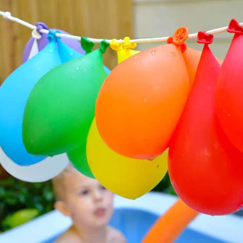 Vista 5 de Hlonon Paquete de 2000 globos de agua, de 5 a 6 pulgadas, multicolor, látex biodegradable, incluye 2 boquillas de manguera, ideal para fiesta