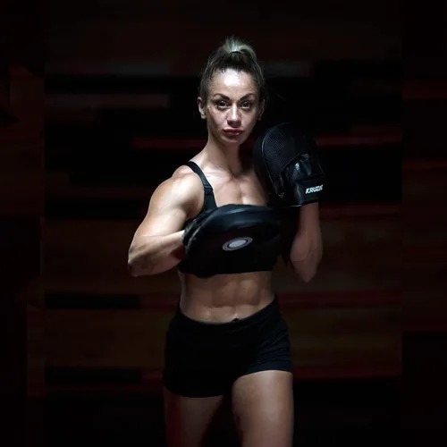 Vista 9 de Kruzak - Juego de guantes de boxeo y guantes de boxeo para kickboxing y Muay Thai MMA, kit de fitness con almohadillas de boxeo para artes marciales
