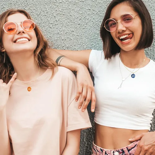 Vista 3 de SmileBelle best friend necklace for 2 as friendship gifts, magnetic butterfly necklace sun and moon necklace as matching friendship necklace for BFF