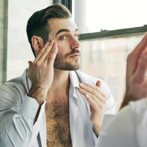 Vista 5 de Brickell Rutina Antienvejecimiento Completa de Defensa para Hombres, Crema Facial Nocturna, Suero de Vitamina C de Día y Noche, Hidratante Facial
