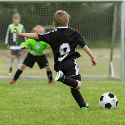Vista 2 de GoSports Playground Soccer Balls 6 Pack - Durable Rubber for Play on Any Surface, Includes Ball Pump & Carry Bag