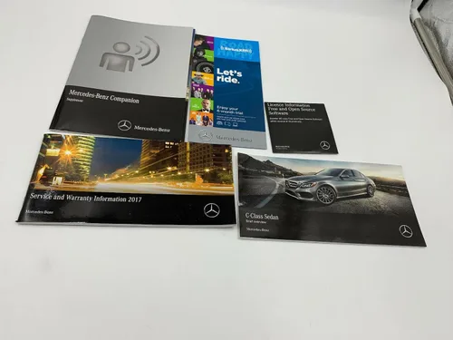 Vista 4 de 2017 Mercedes-Benz CLA-Class Owners Manual Handbook Set with Case OEM Z0A0256 Tapa blanda – 1 Enero 2017