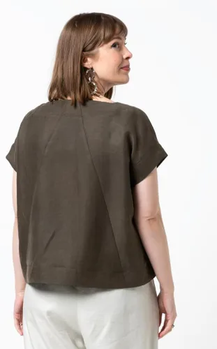 Vista 5 de Style Arc Sewing Pattern - Ethel Designer Top (Sizes 10-22)