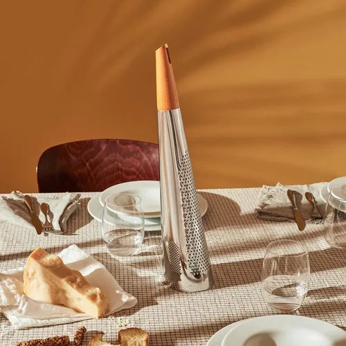 Vista 5 de Alessi Rallador gigante de queso y nuez moscada "Todo" en acero y madera, plata