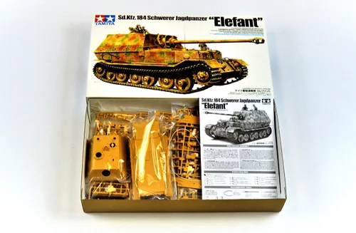 Vista 2 de Tamiya 32589 1/48 Destructor de tanques alemán Elefant Kit de modelo de plástico
