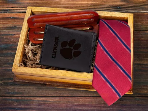 Vista 4 de Rico Industries NCAA Clemson Tigers - Billetera triple para hombre, 9 bolsillos con logotipo del equipo grabado con láser en piel vegana, diseño