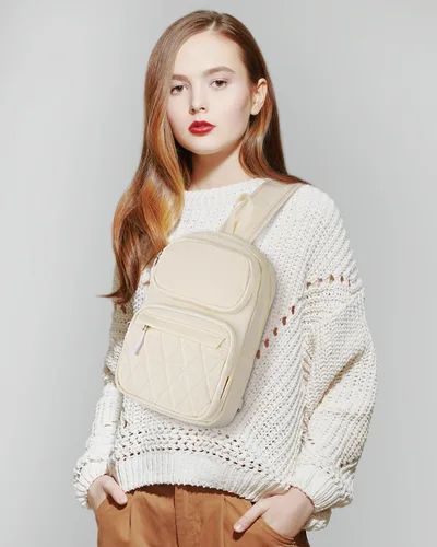 Vista 7 de ETRONIK Bolso bandolera para hombres y mujeres, bolso cruzado antirrobo, mochila de hombro, mochila de pecho para viajes, senderismo