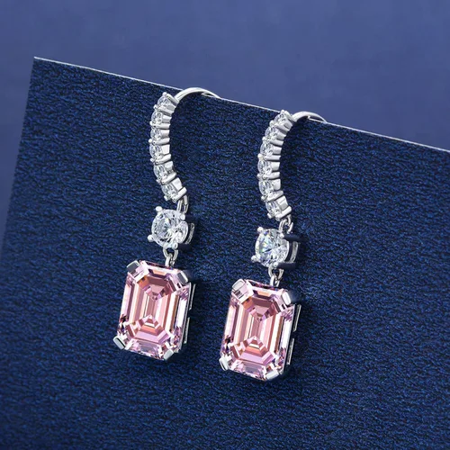 Vista 2 de Aretes colgantes de plata de ley para mujer, aretes colgantes hipoalergénicos chapados en oro blanco con diamantes cultivados en laboratorio
