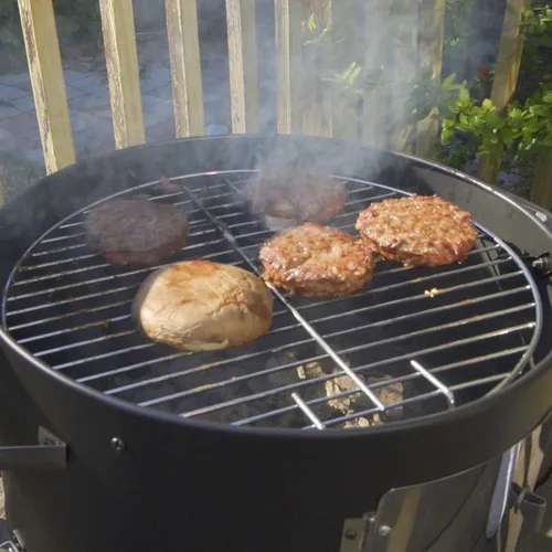 Vista 3 de 44,5 cm 3 en 1 parrilla para ahumar con termómetro integrado, ventilación de aire y puertas de acceso. Barbacoa para ahumado de múltiples capas