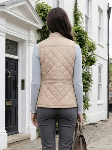 Vista 5 de Fuinloth Women's Quilted Vest Lightweight Puffer Stand Collar Zip Gilet Beige