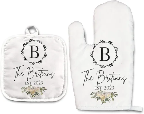 Vista 17 de Angela's Kitchen - Juego de guantes de horno personalizados y soporte para ollas Regalos de cocina personalizados Inauguración de la casa
