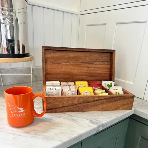 Vista 6 de Ironwood Gourmet Caja de té de madera de acacia, rectangular XL, con 10 compartimentos Store & Display Tea Bag Collections Beautiful Acacia Wood