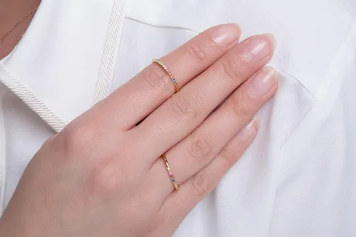 Vista 5 de Elegant Jewel Box - Anillo de zafiros para mujer, banda delgada de 6 zafiros, anillo ultrafino multicolor, delicado nudillo banda extrafina de 0.04