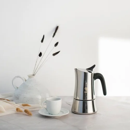 Vista 5 de Bialetti Moon Exclusive - Olla Moka de acero inoxidable de inducción, cafetera de estufa para espresso, cafetera italiana, 4 tomas de café expreso