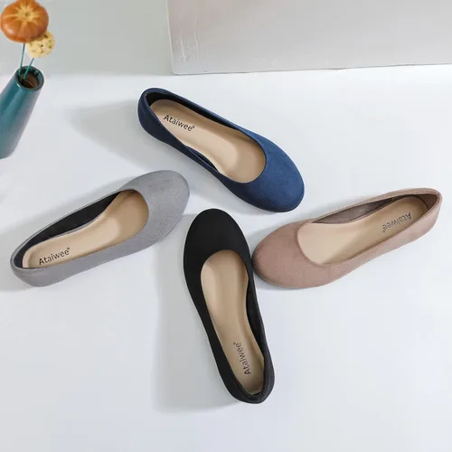 Vista 7 de Ataiwee Women's Wide Width Flat Shoes - Ladies Office Round Toe Suede Work Ballet Flats.
