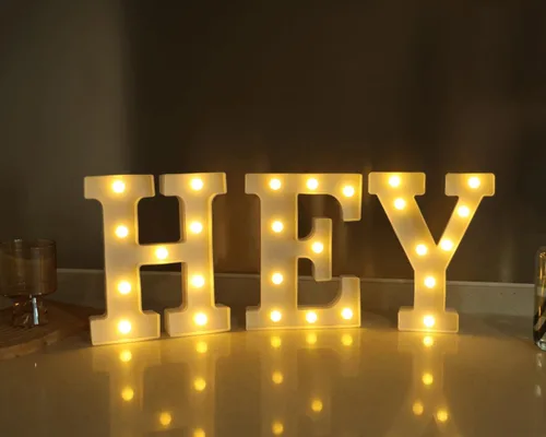 Vista 8 de Letras iluminadas, letras con luces LED de 26 alfabetos, letras iluminadas decorativas, letras de marquesina LED que funcionan con pilas para Luz