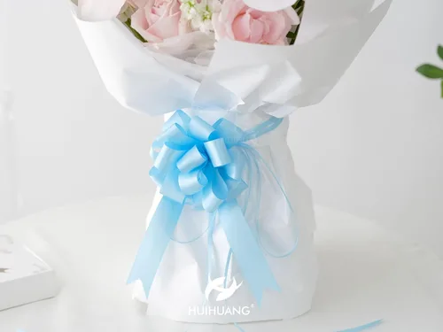 Vista 7 de HUIHUANG Lazos Azules para Envolver Regalos 12 PCS Lazos Azules Bebé de Tirón de 4 Pulgadas de Satén para Regalos, Cesta de Regalo, Bolsa de Papel