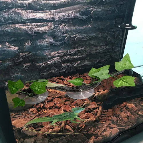Vista 4 de PINVNBY Rama de esquina de reptil de resina para trepar ramas de árbol con hojas, decoración de plantas de terrario con ventosa, adorno de planta