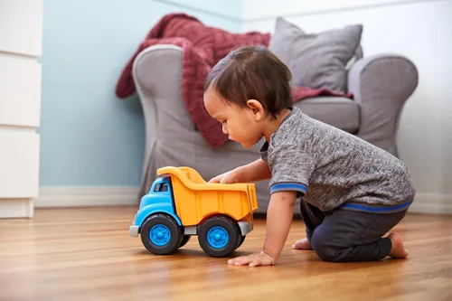 Vista 3 de Green Toys Camión volquete, azul/naranja, juego de simulación, habilidades motoras, vehículo de juguete para niños. Sin BPA, ftalatos, PVC, apto