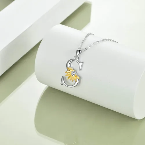 Vista 3 de POPLYKE Collar de girasol con inicial para mujer, plata de ley 925, colgante de girasol, cadena con dije de letra inicial