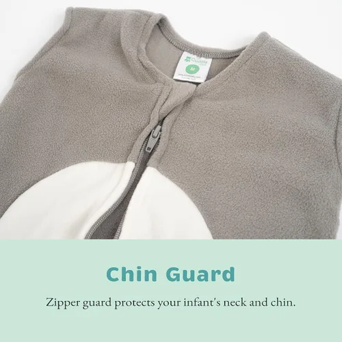 Vista 4 de Cuddle Club Saco de dormir de forro polar para bebé, manta para bebé, saco de dormir y sombrero para recién nacido Fresa